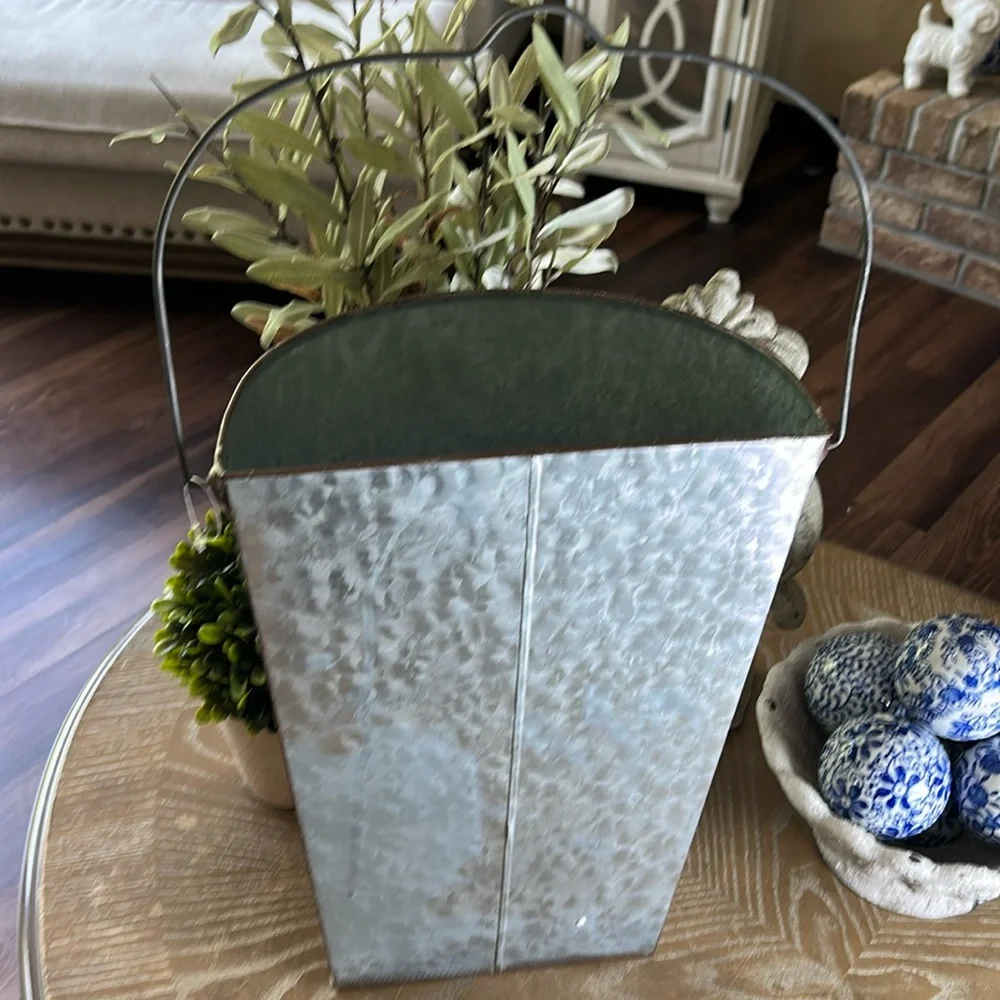 NEW! Vintage Inspired Fall Harvest Pumpkin Mushroom Autumn Leaf Metal Wall Vase